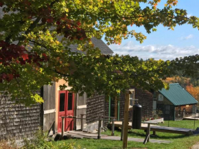 Cottages at the Surry Barn